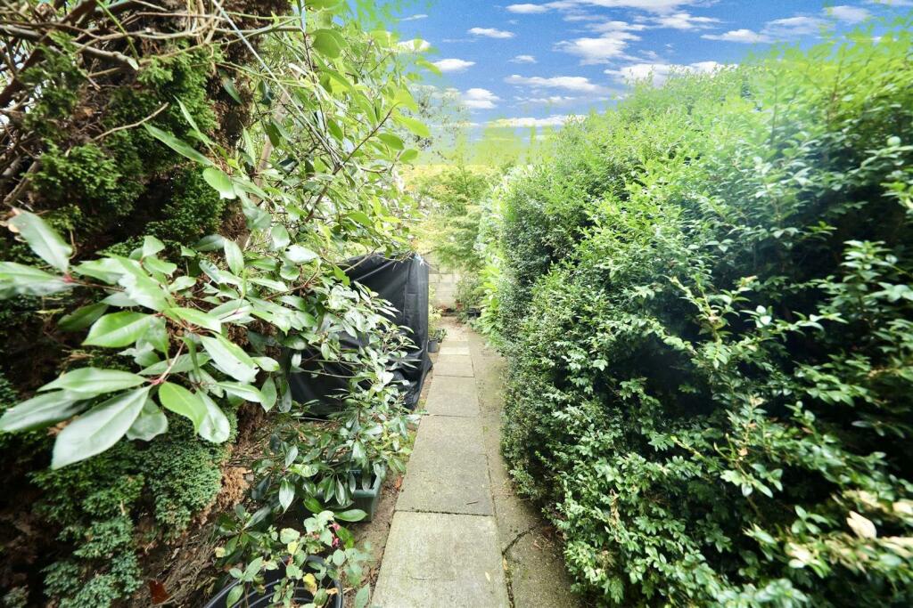 302 Bricknell - Garden edit.jpg