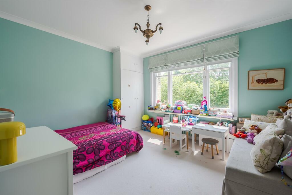 Elm Park Gardens 8_71-5-2. Low Res.jpg