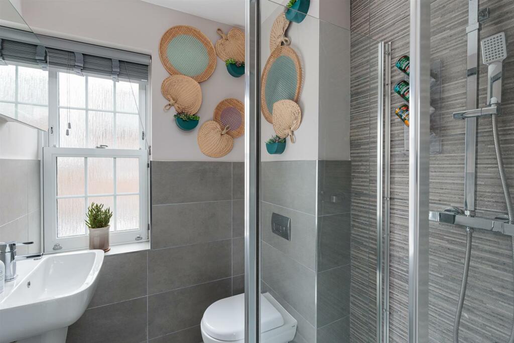 Bedroom Two Ensuite