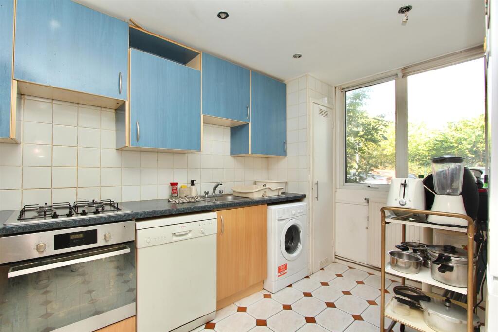 White Hart Lane, N22