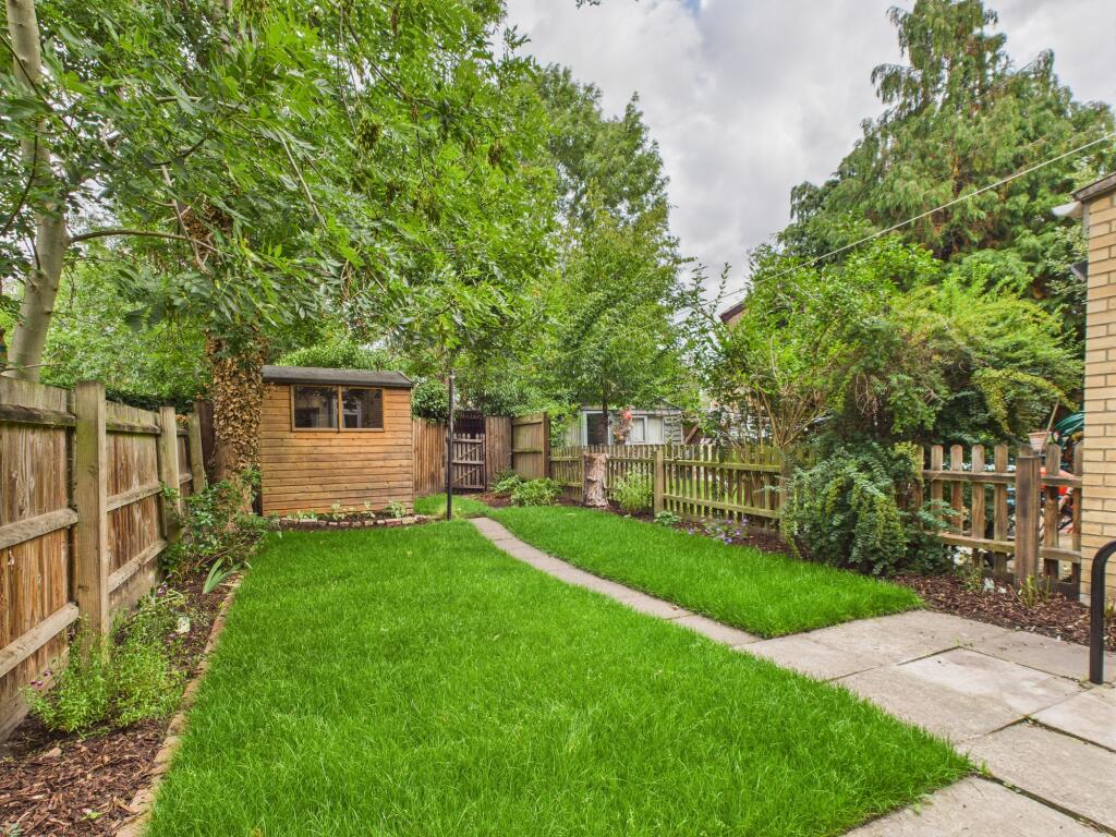 CAM02519G0-PR0319-STILL001