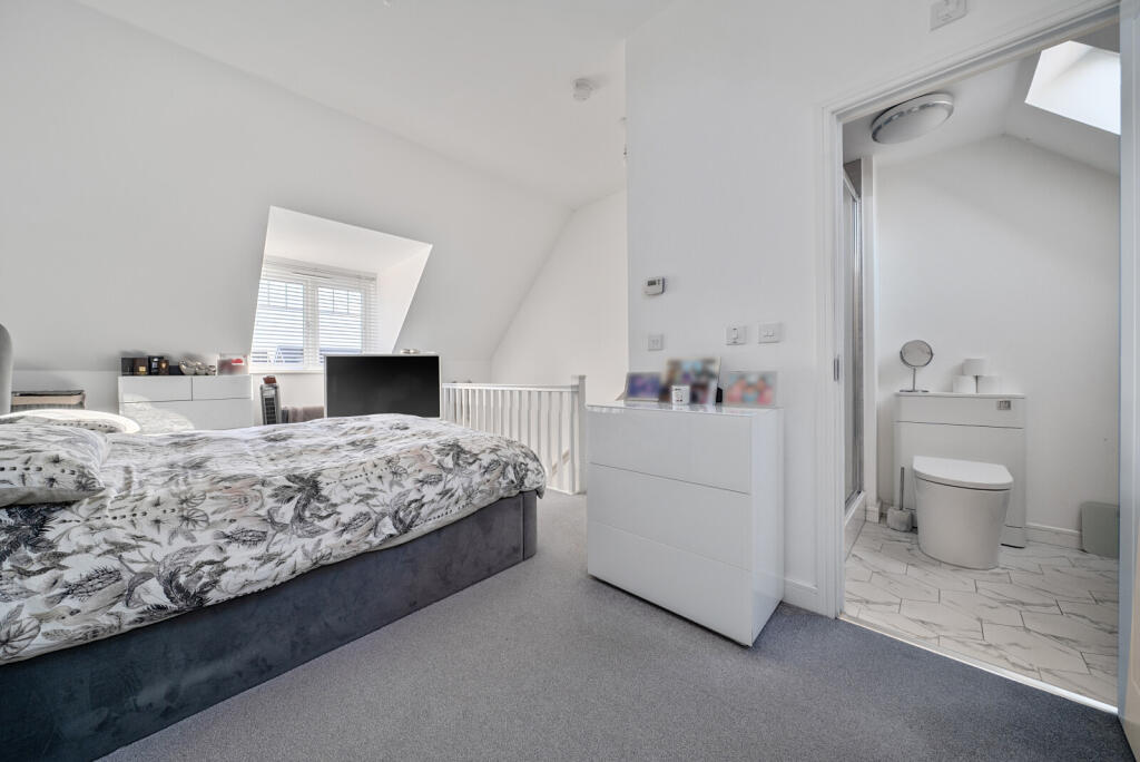 1384989-10-69270d...