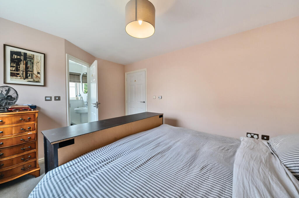 1313339-16-685be4...