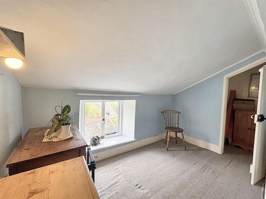 Bedroom 3.jpg