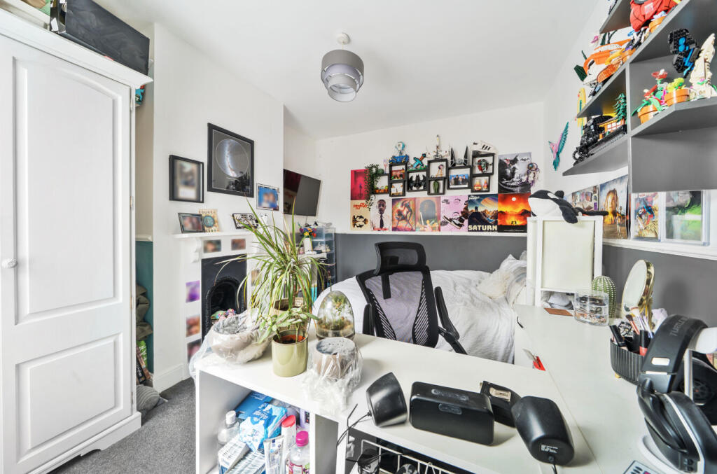 1317760-22-685edc...