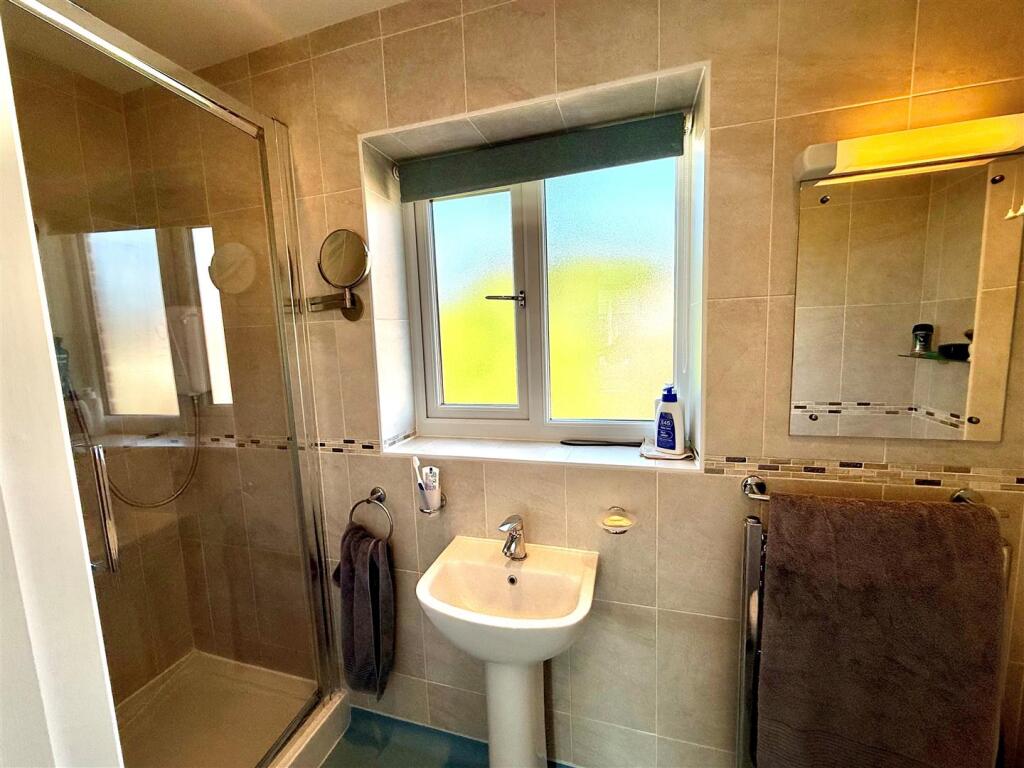 Ensuite.jpg