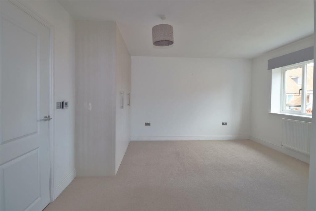 Bedroom1 (1).JPG