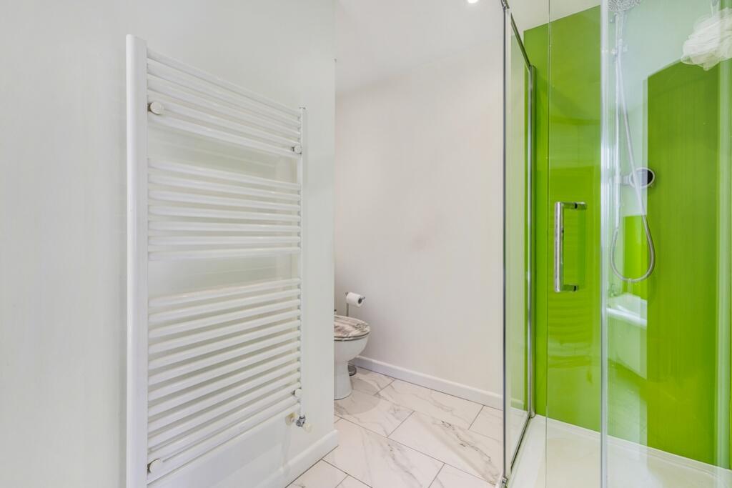 13 Viceroy Drive (Pinchbeck)-35