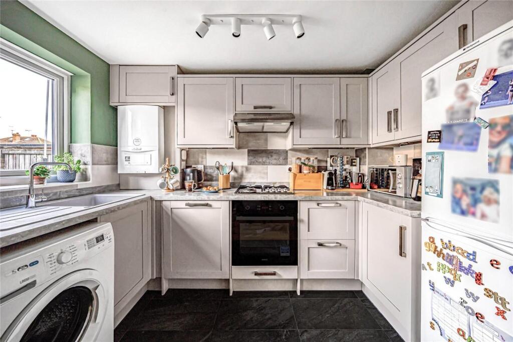 kitchen 3.jpg