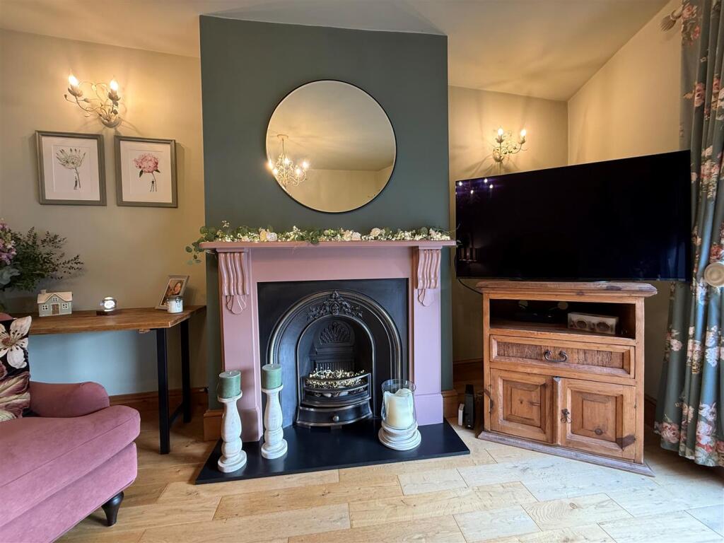 Fireplace in living/dining room