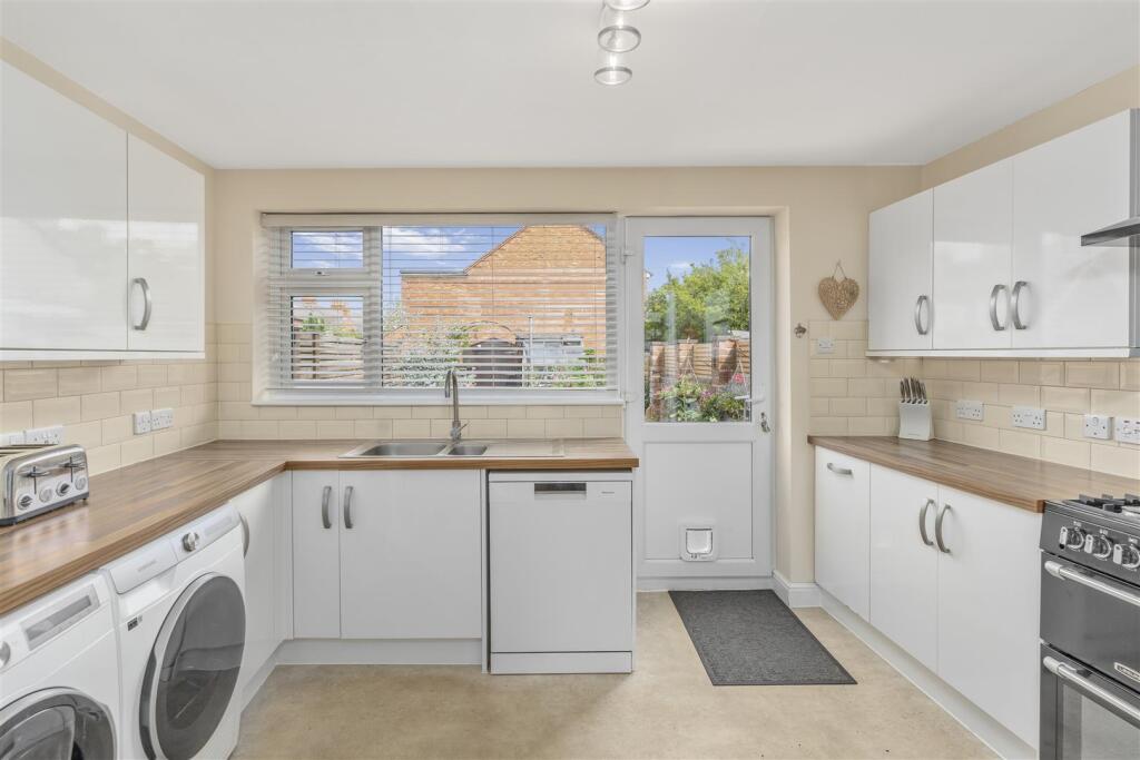 104 West Street, Banbury-9.jpg