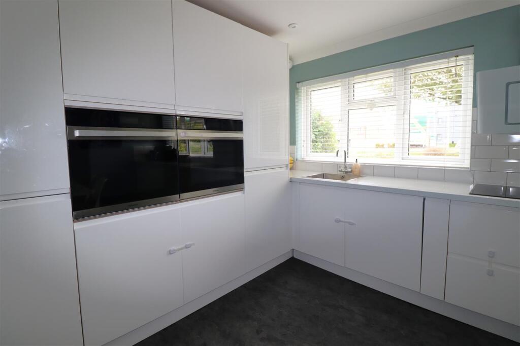 Kitchen Diner (4).JPG