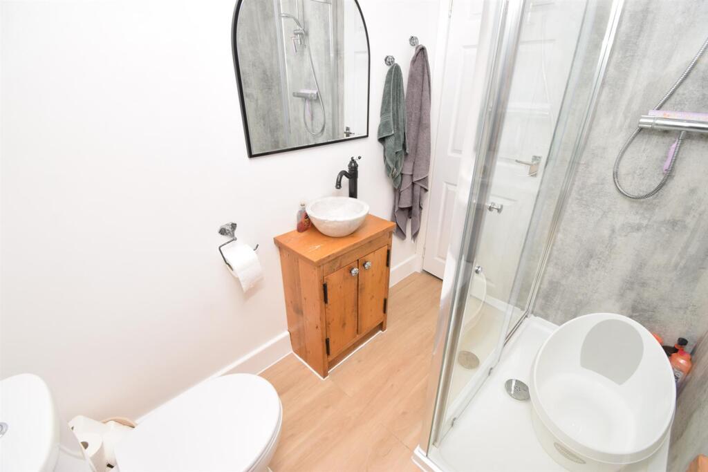 SHOWER ROOM (2)-2.jpg