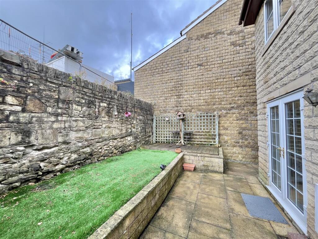 Gardens &amp; Parking