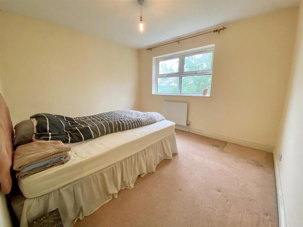 Bedroom 2.jpg