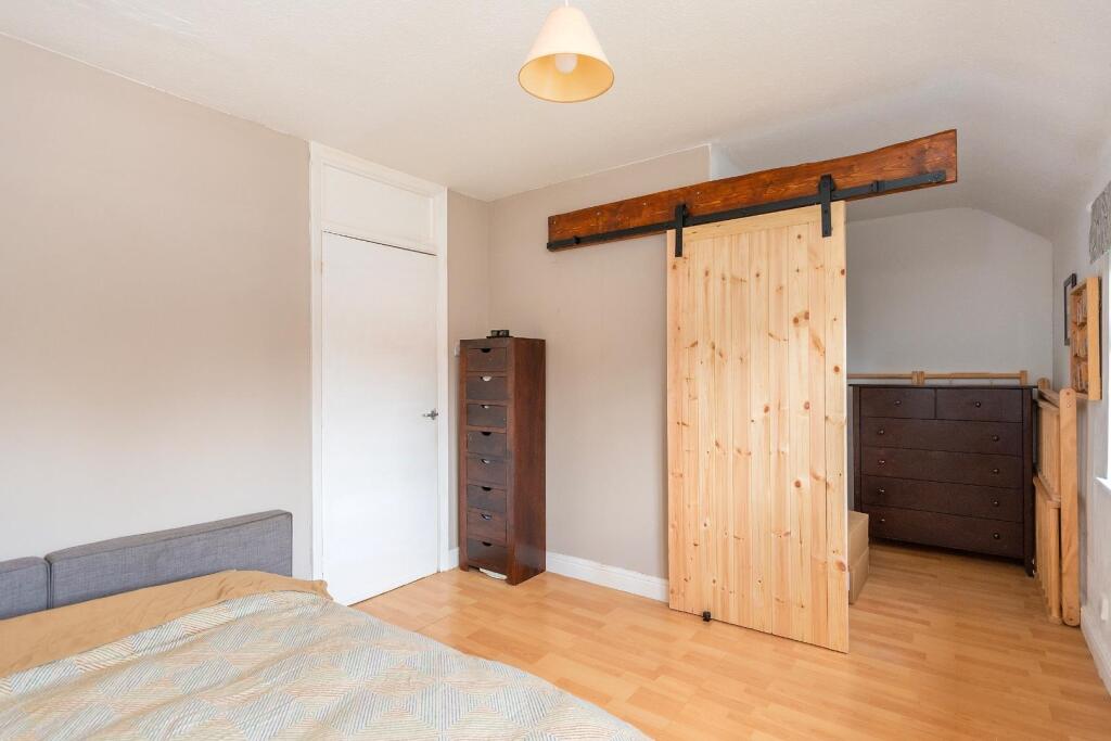 1D1R1SD - Bedroom A.jpg