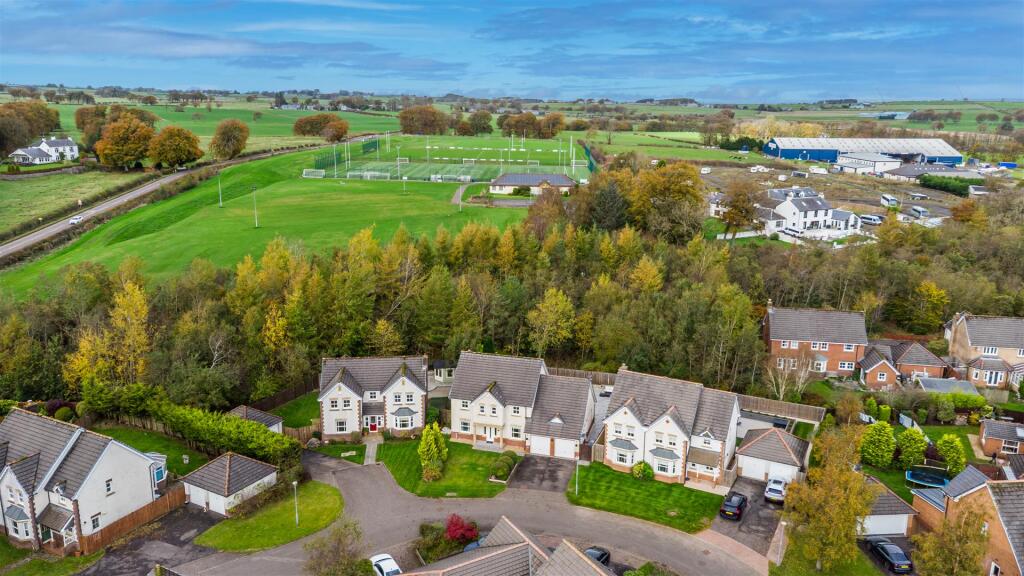 Spynie Gardens-10.jpg