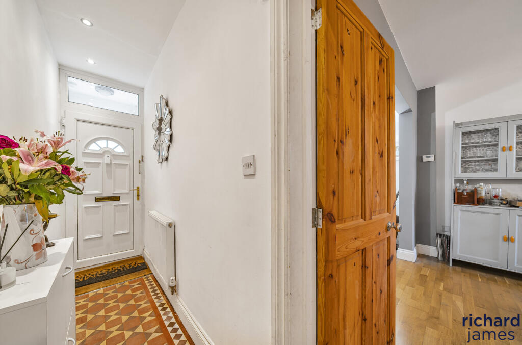 1dff9a9c-8557-45d...