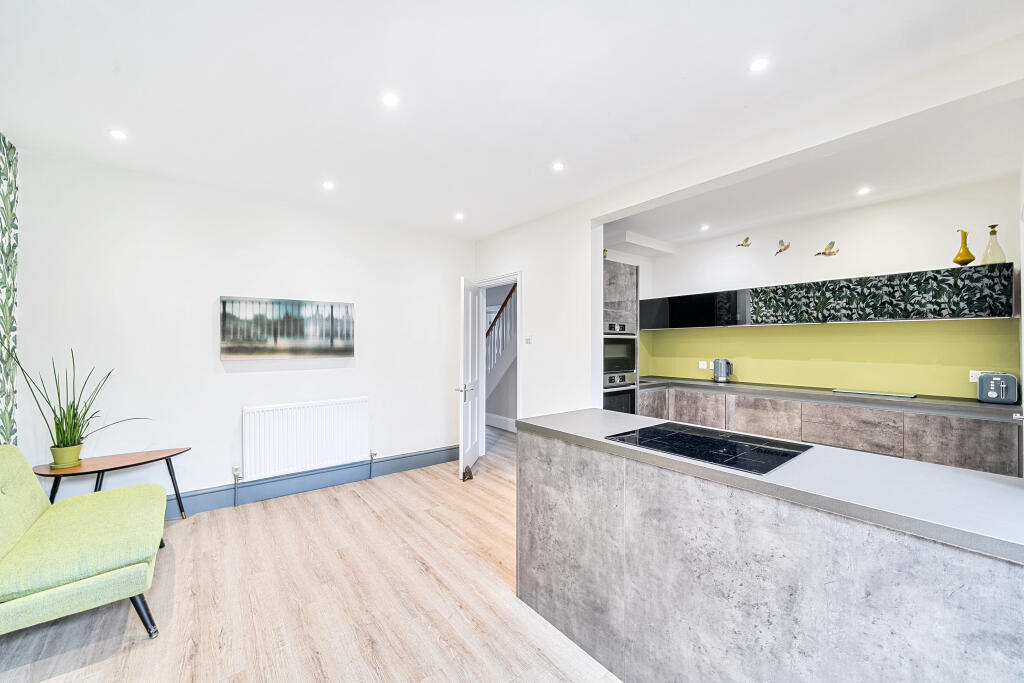 130206257683f34a1c98acarw20