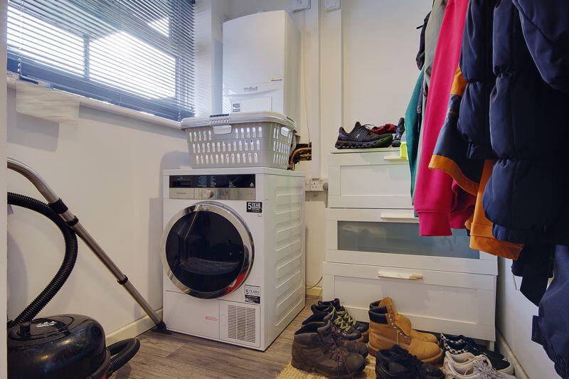 Cloak/Utility Room