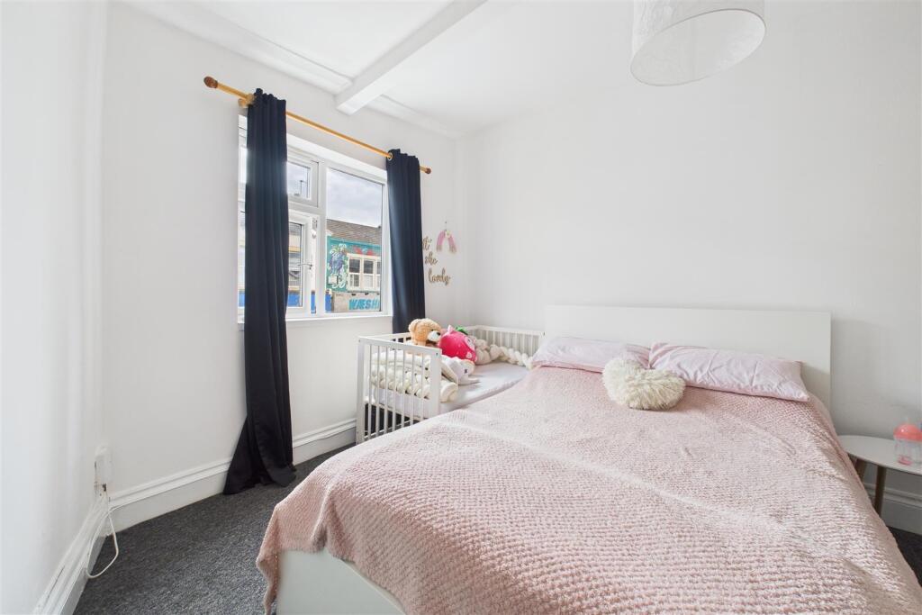 Flat A, 284 Gloucester Road, Horfield, Bristol BS7