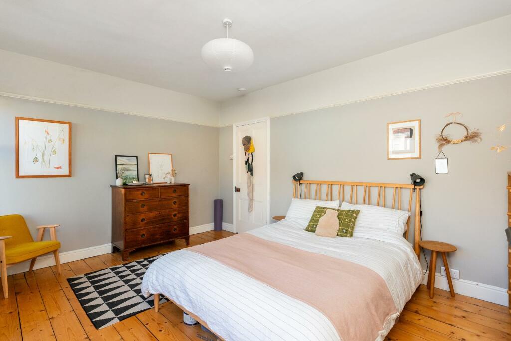 0D9RBR - Bedroom C.jpg