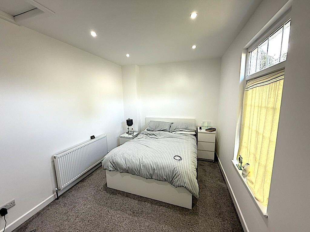 Bedroom 1 2nd.jpg