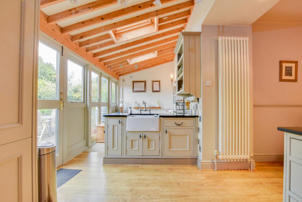 L-Shaped Kitchen/Diner