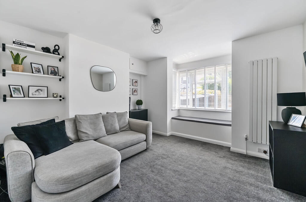 1319697-6-686d15e...