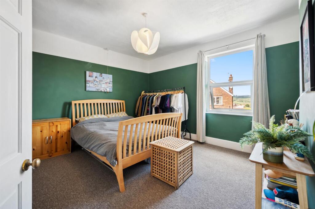 Bedroom One.jpg