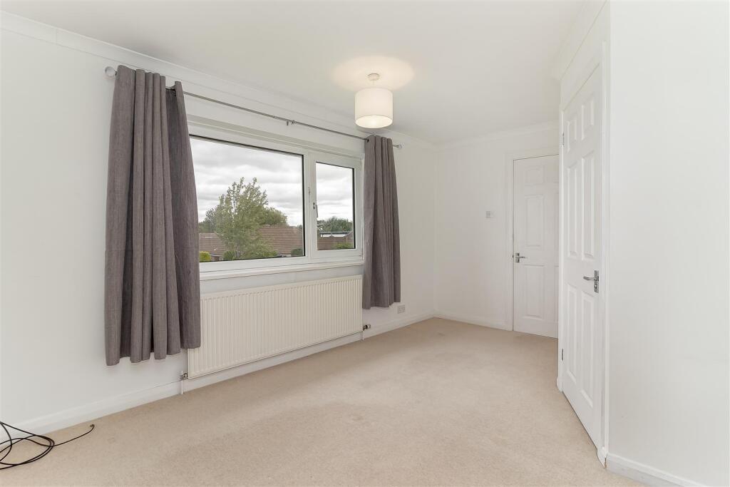 Master Bedroom - B.jpg