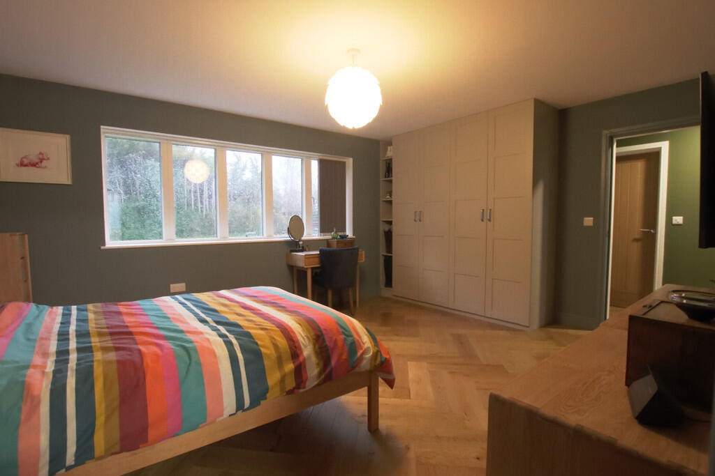 F_Bedroom 1 Maste...
