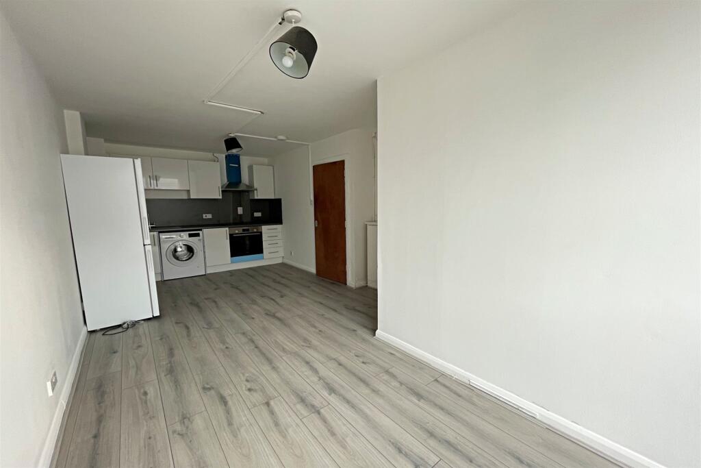 Kitchen/Living Room