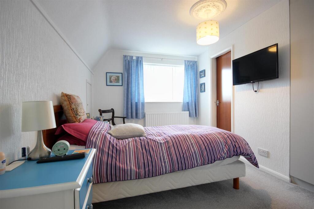 BEDROOM 1 (REAR)