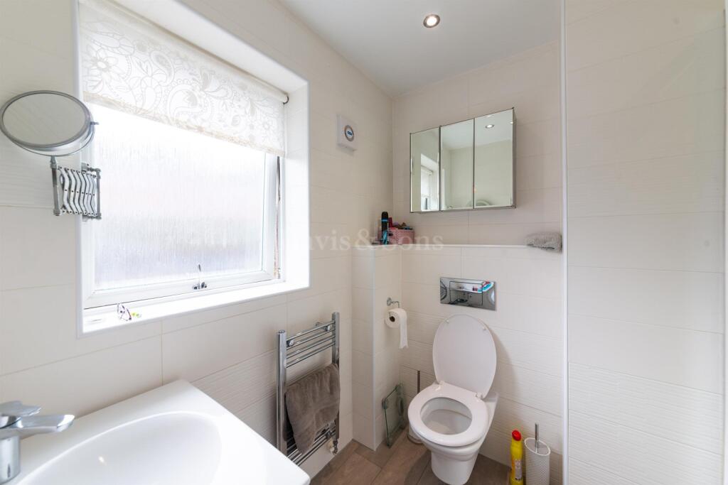 En-suite shower room