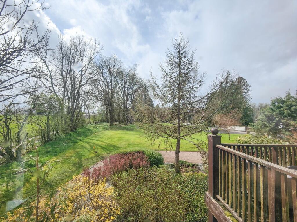 Outlook to the front