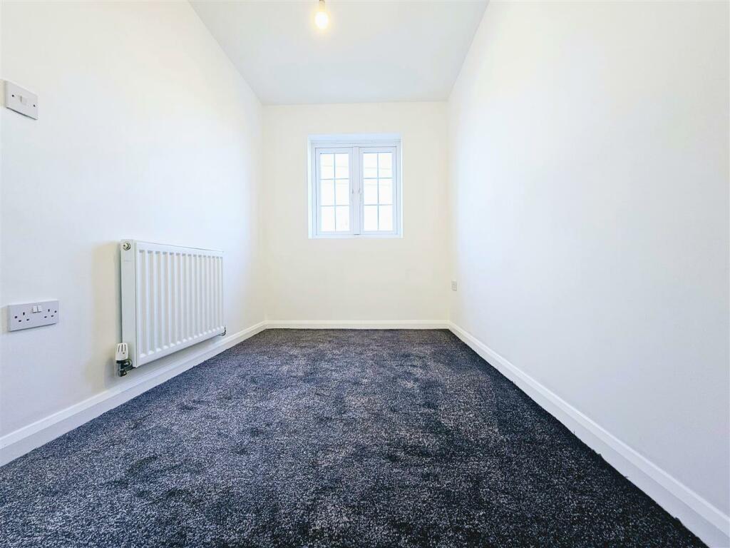 Chapel Street, Church Gresley (13).jpg