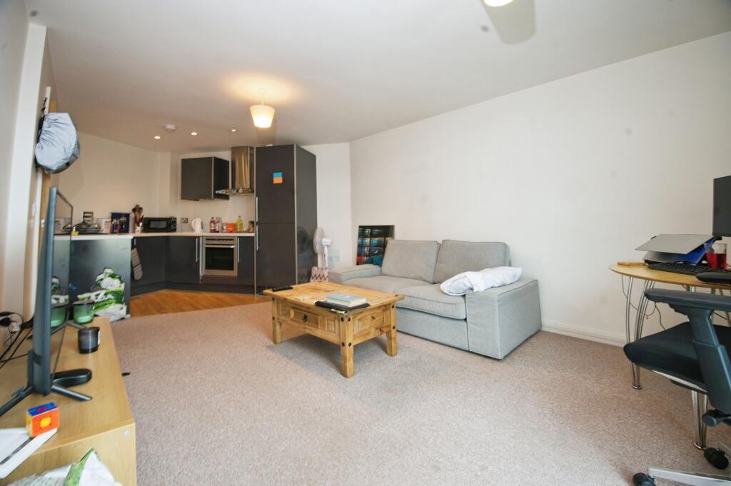 Living/Dining Area