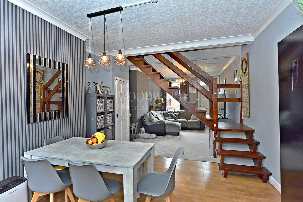 Living/Dining Roo...