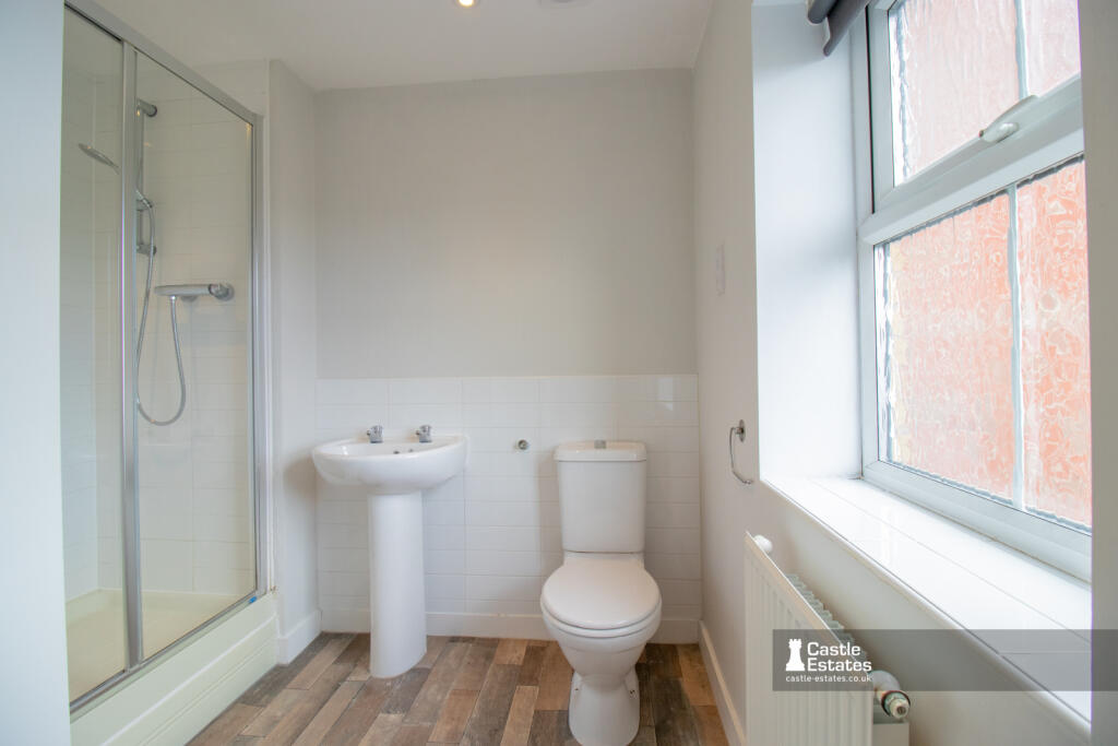 En-Suite 2