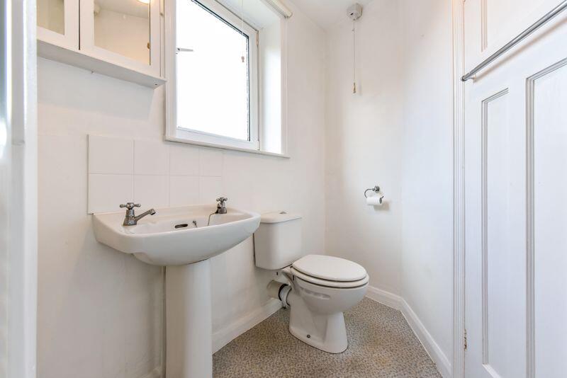 first floor shower room (2)