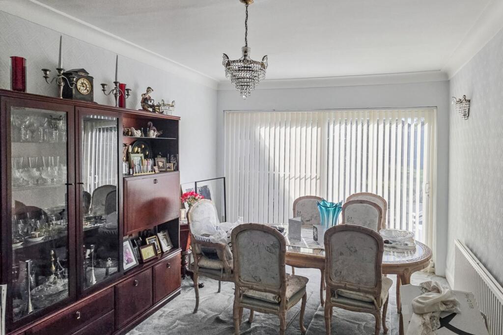 64 Alicia Gardens, Kenton, Harrow, Middlesex HA3 8JE