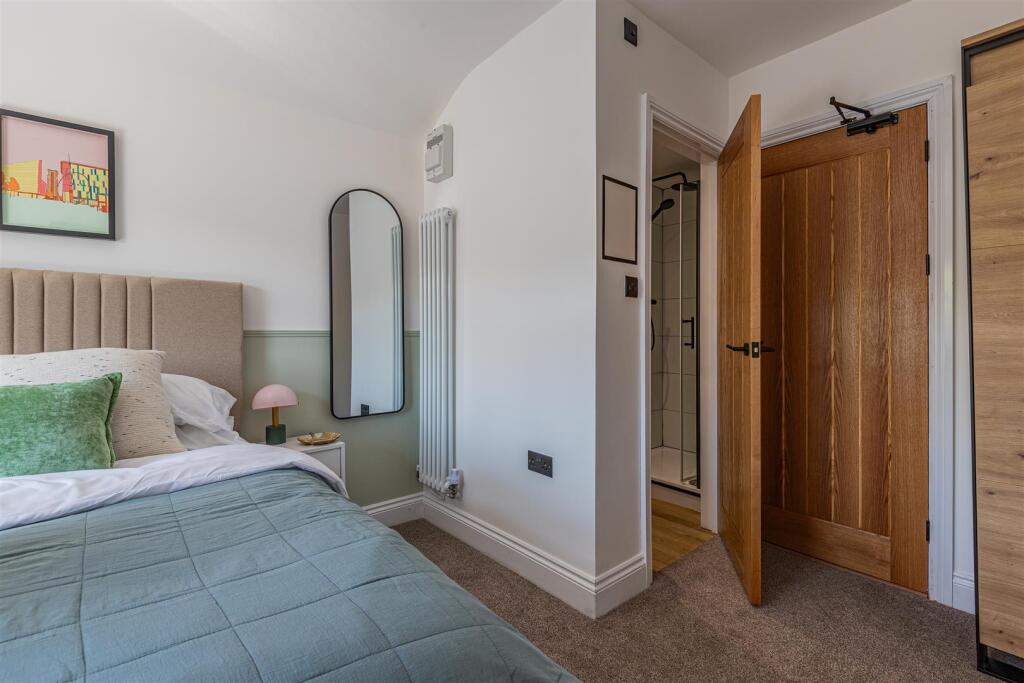 Theodora Street 50-17.jpg