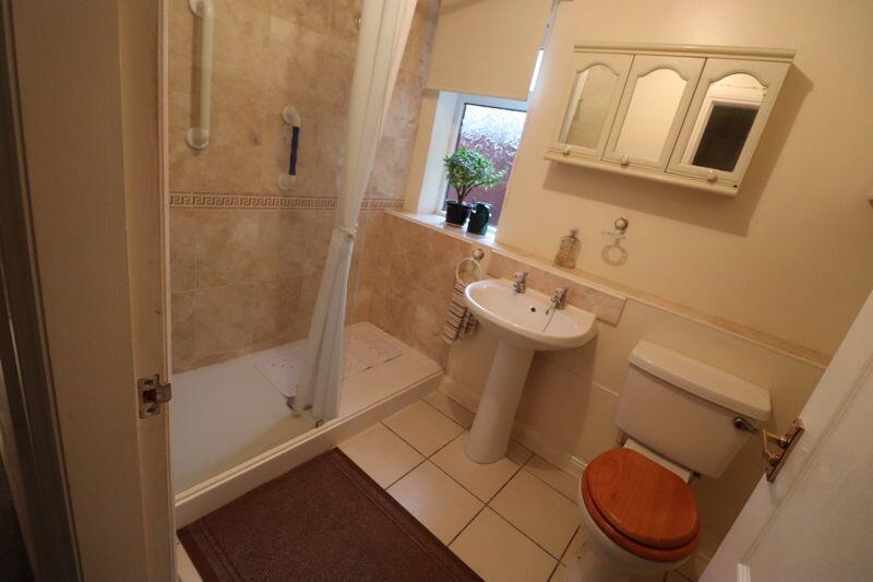 SHOWER ROOM