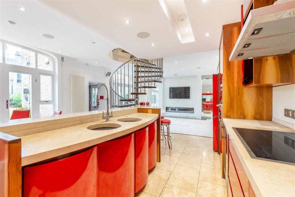 8654181-interior17.jpg