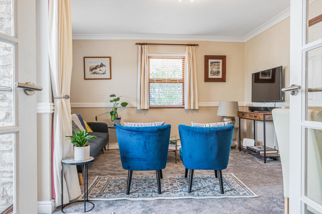 Living/Dining Roo...