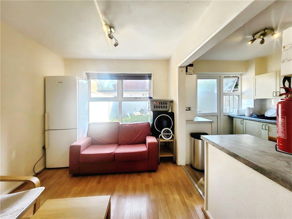 Kitchen/Reception