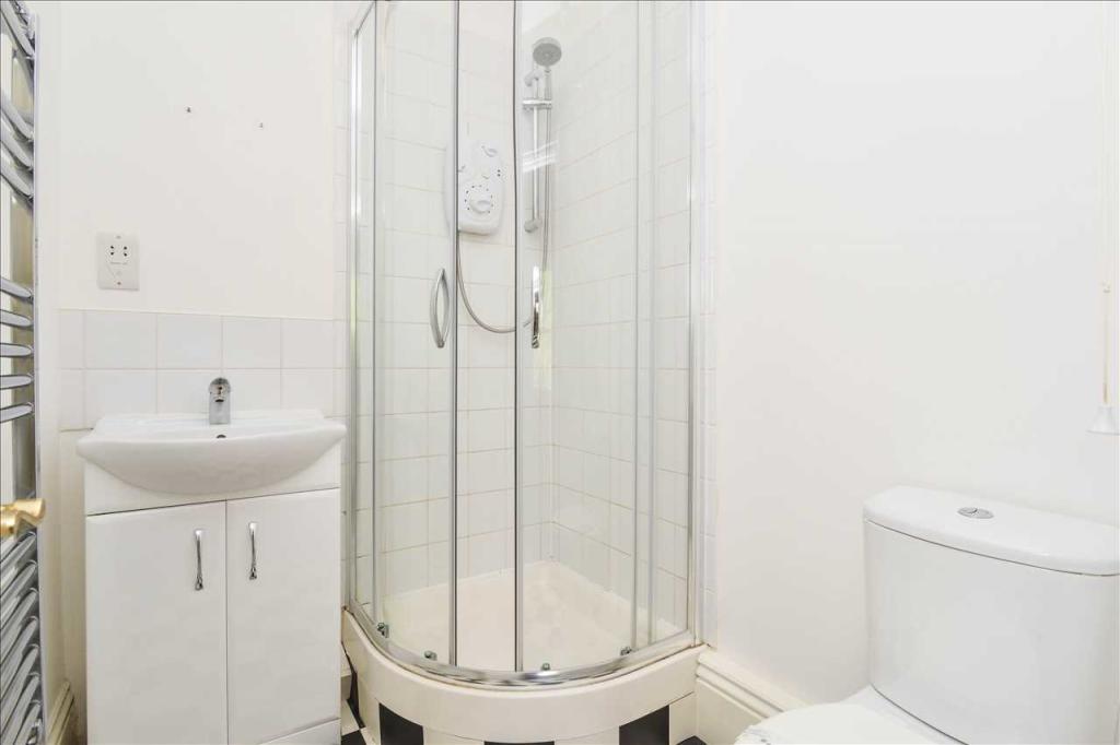 Ensuite shower room