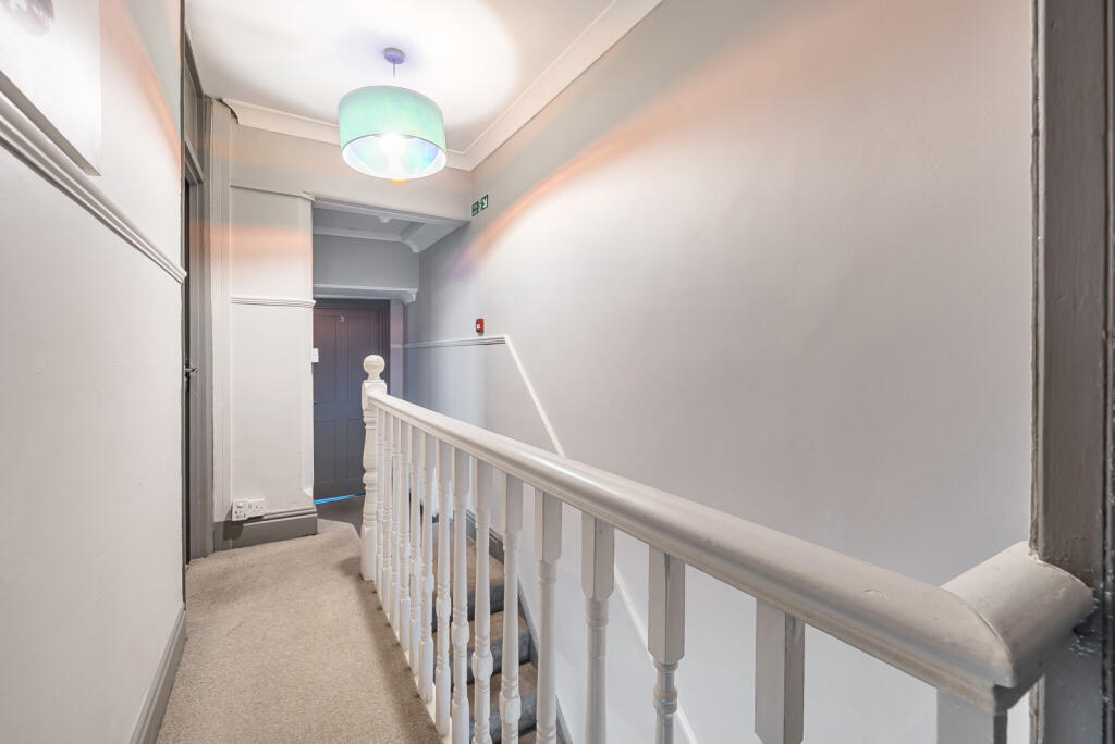 1341933-3-68b1943...