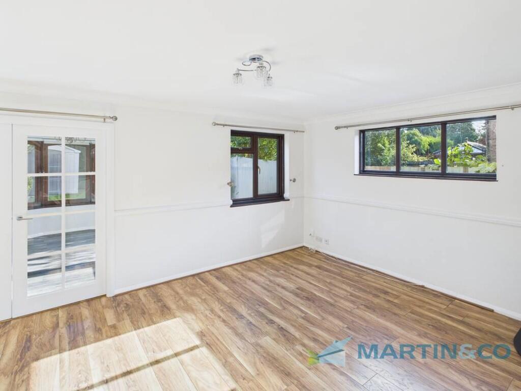 CAM02145G0-PR0077...